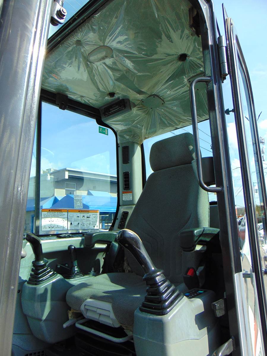 2017 BOBCAT E85 "SUPER LOADED" LONG REACH - PWR COUPLER - ICE COLD A/C - STEREO - DOUBLE PLUMBED - 3 BUCKETS INCLUDED - ONLY 2,341 ORIGINAL HOURS - Image 56