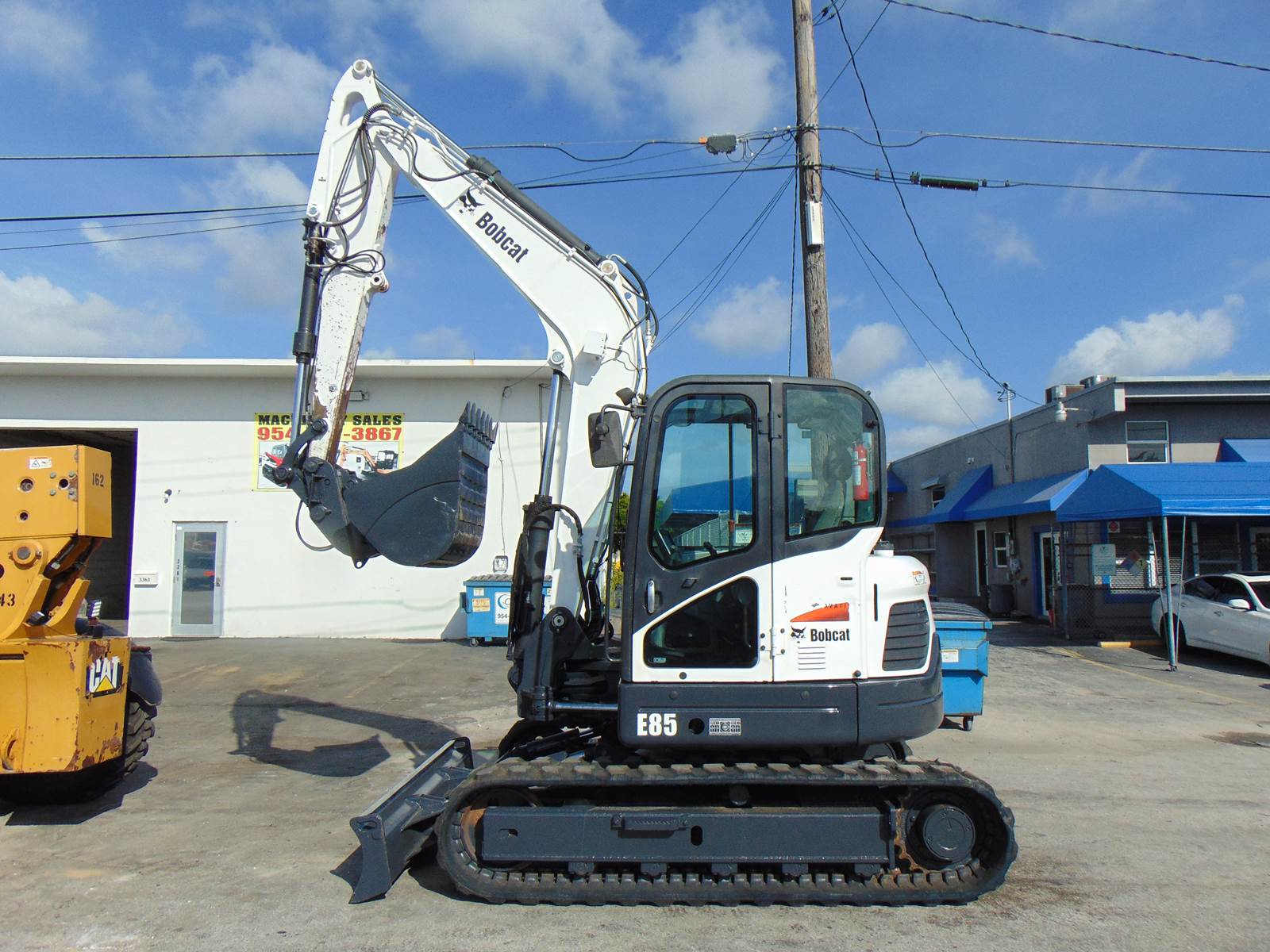 2017 BOBCAT E85 "SUPER LOADED" LONG REACH - PWR COUPLER - ICE COLD A/C - STEREO - DOUBLE PLUMBED - 3 BUCKETS INCLUDED - ONLY 2,341 ORIGINAL HOURS - Image 2