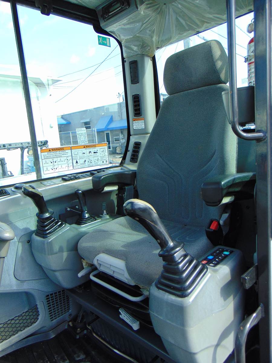 2017 BOBCAT E85 "SUPER LOADED" LONG REACH - PWR COUPLER - ICE COLD A/C - STEREO - DOUBLE PLUMBED - 3 BUCKETS INCLUDED - ONLY 2,341 ORIGINAL HOURS - Image 45