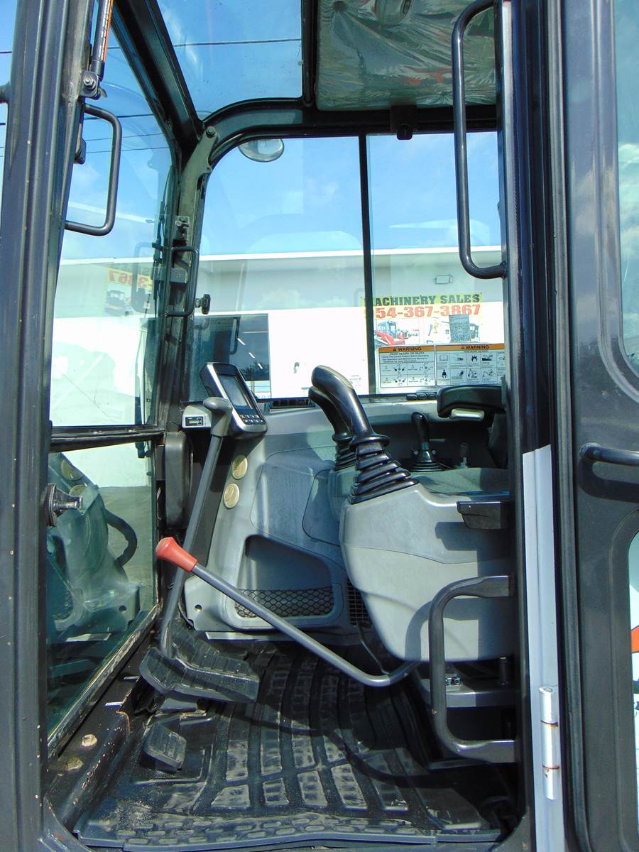 2017 BOBCAT E85 "SUPER LOADED" LONG REACH - PWR COUPLER - ICE COLD A/C - STEREO - DOUBLE PLUMBED - 3 BUCKETS INCLUDED - ONLY 2,341 ORIGINAL HOURS - Image 43