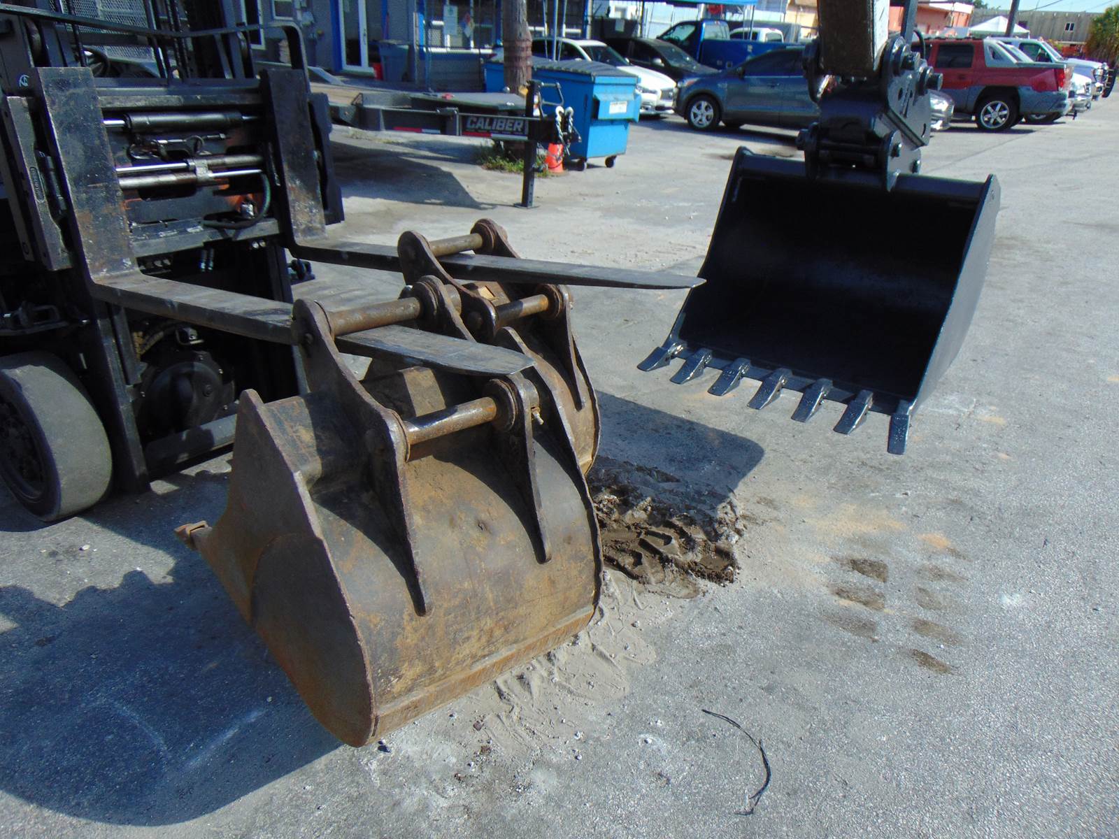 2017 BOBCAT E85 "SUPER LOADED" LONG REACH - PWR COUPLER - ICE COLD A/C - STEREO - DOUBLE PLUMBED - 3 BUCKETS INCLUDED - ONLY 2,341 ORIGINAL HOURS - Image 13