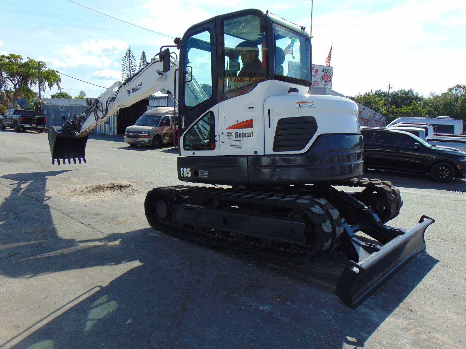 2017 BOBCAT E85 "SUPER LOADED" LONG REACH - PWR COUPLER - ICE COLD A/C - STEREO - DOUBLE PLUMBED - 3 BUCKETS INCLUDED - ONLY 2,341 ORIGINAL HOURS - Image 8