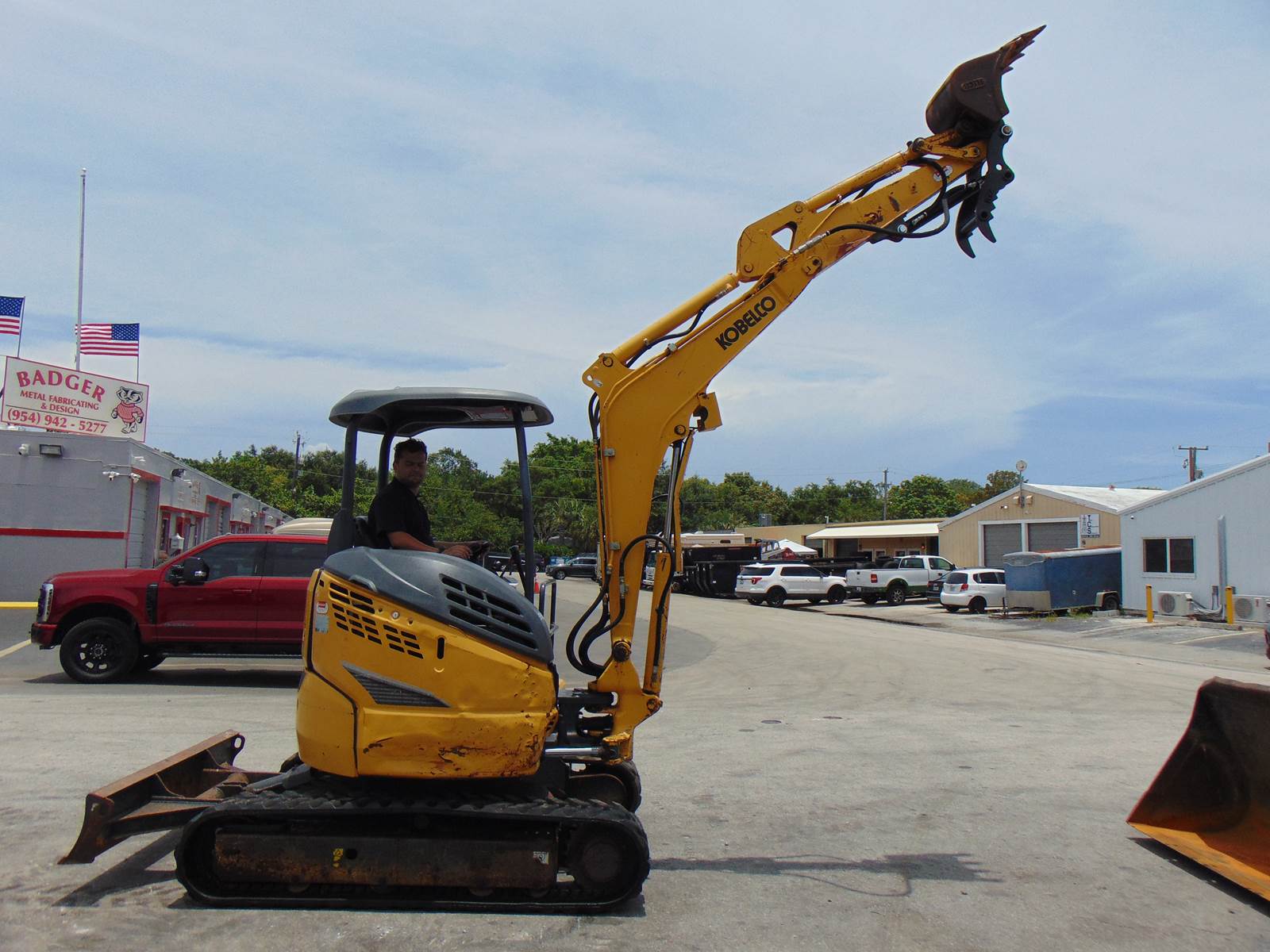 2020 KOBELCO SK-30SR MINI EXCAVATOR - 7,300 LB OPERATING WEIGHT - YANMAR DIESEL - BRAND NEW HYDRAULIC THUMB - ONLY 1,539 HOURS - Image 22