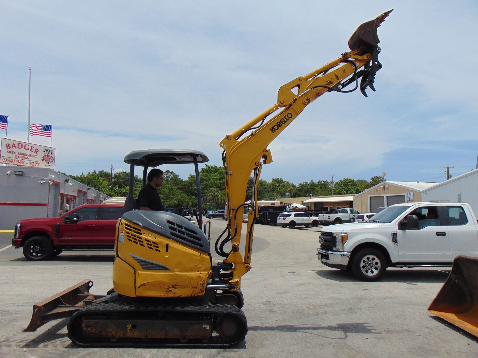 2020 KOBELCO SK-30SR MINI EXCAVATOR - 7,300 LB OPERATING WEIGHT - YANMAR DIESEL - BRAND NEW HYDRAULIC THUMB - ONLY 1,539 HOURS - Image 23