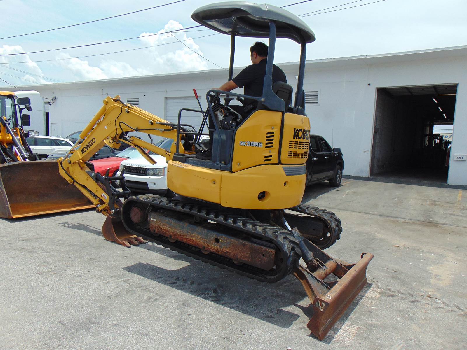 2020 KOBELCO SK-30SR MINI EXCAVATOR - 7,300 LB OPERATING WEIGHT - YANMAR DIESEL - BRAND NEW HYDRAULIC THUMB - ONLY 1,539 HOURS - Image 28