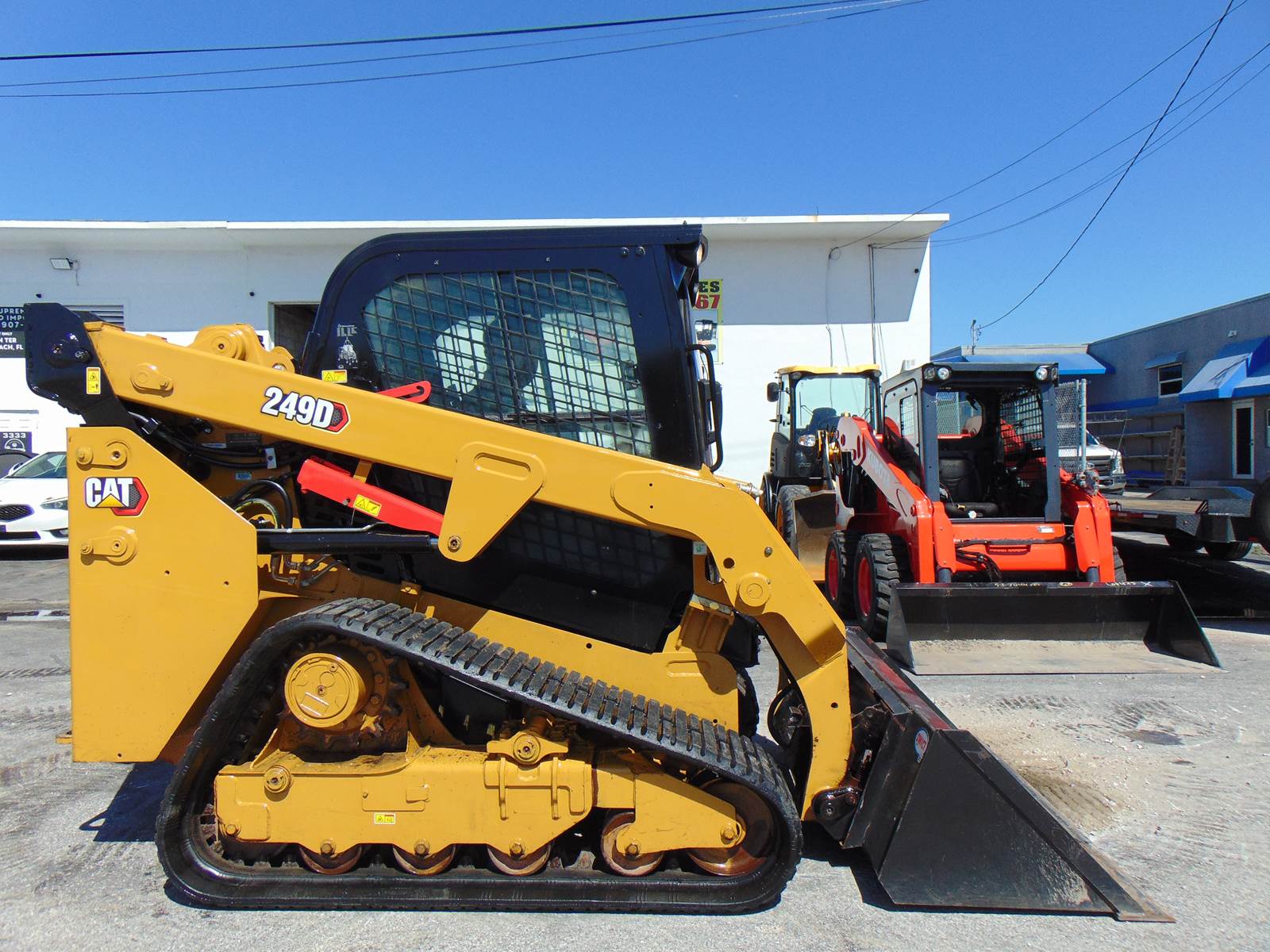 2019 CAT 249D SKID STEER TRACK LOADER "BIG 68 HP TURBO" - A/C - HEAT - JOYSTICKS - STEREO - BACK UP CAMERA - ONLY 1,842 HOURS - Image 9
