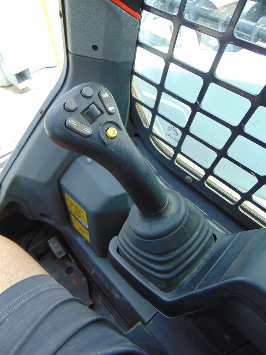 2021 BOBCAT T64 TURBO "COMFORT CAB" HEAT - A/C - POWER COUPLER - JOYSTICK CONTROLS - Image 10