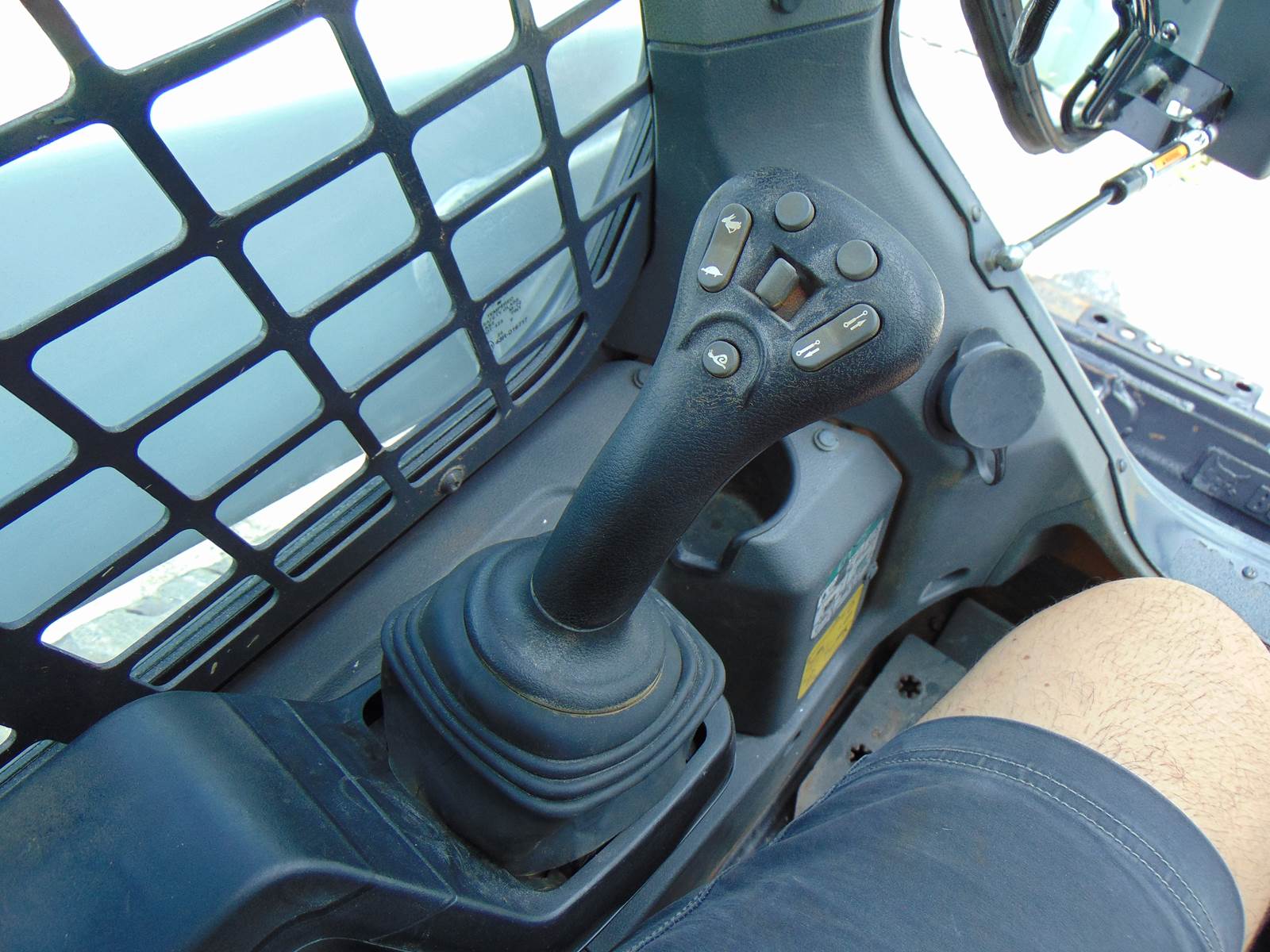 2021 BOBCAT T64 TURBO "COMFORT CAB" HEAT - A/C - POWER COUPLER - JOYSTICK CONTROLS - Image 12