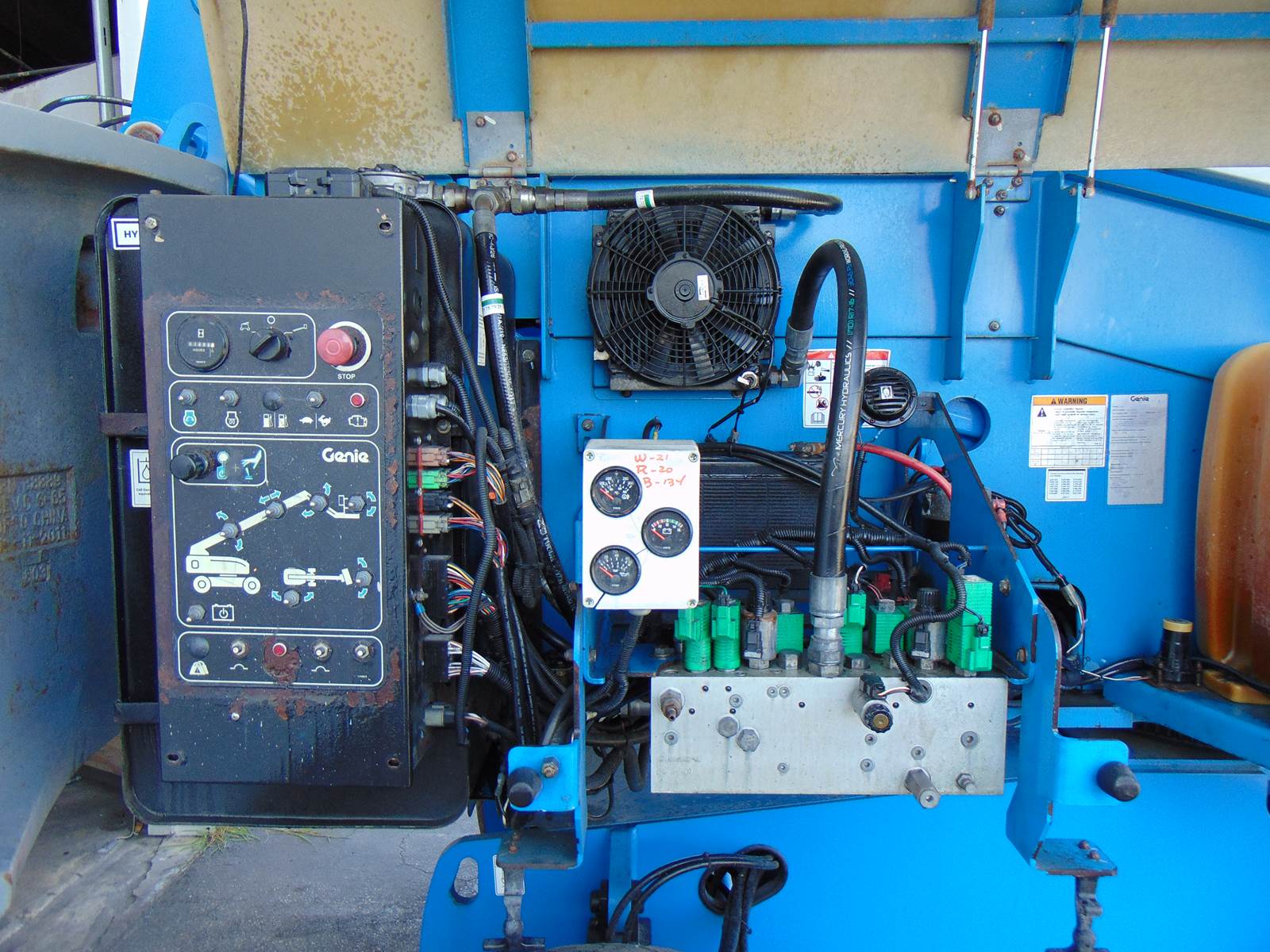 2012 GENIE S65 "DEUTZ DIESEL" 4X4 - BUILT IN GENERATOR - LOW HOURS - (2) SETS OF TIRES INCLUDED - SERVICED TODAY - 100% JOB READY - Image 13