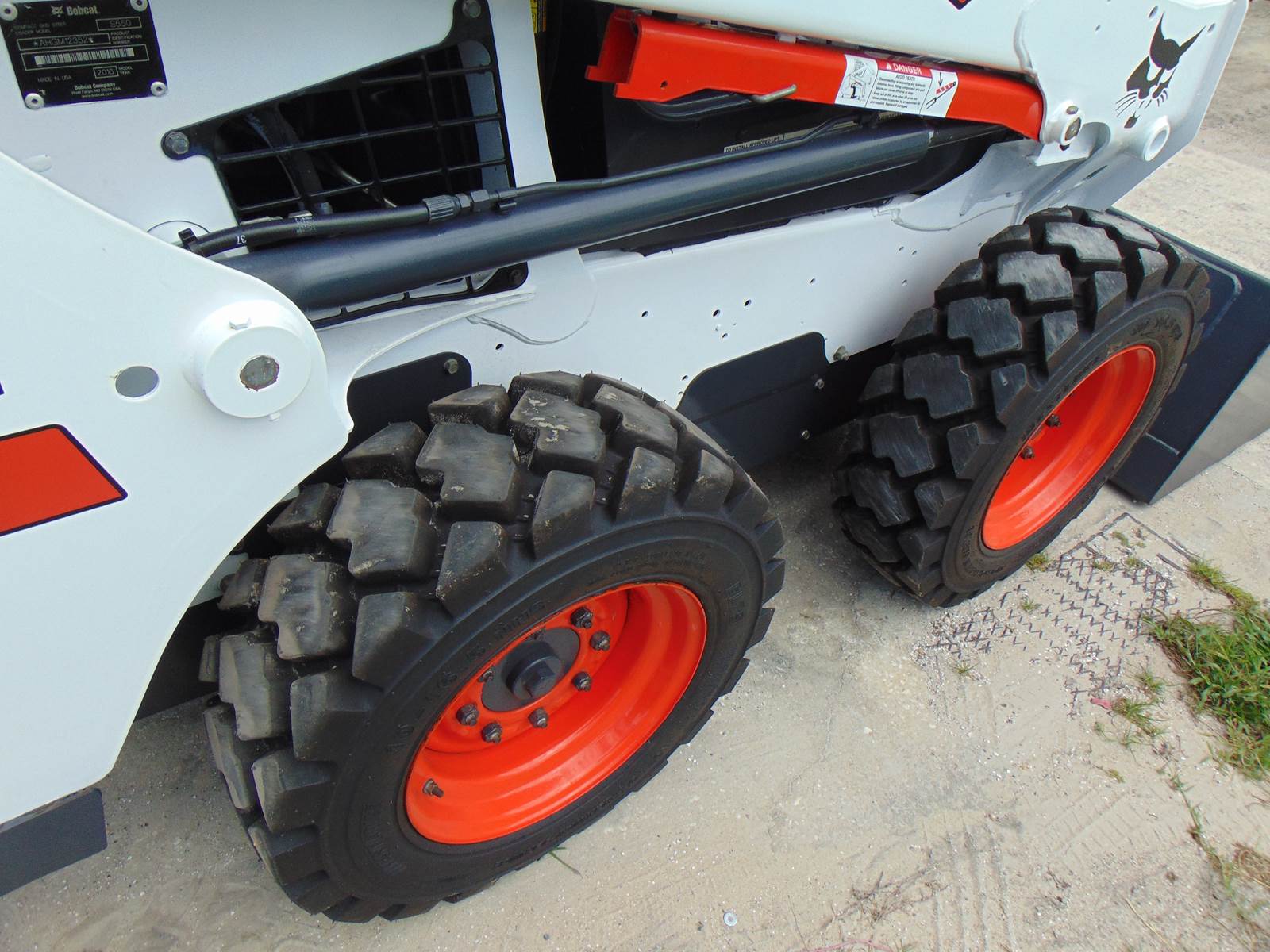 2016 BOBCAT S550 TURBO "MID SIZE" WHEEL LOADER - IMMACULATE UNABUSED AND 100% SERVICED - ONLY 949 HOURS - Image 27