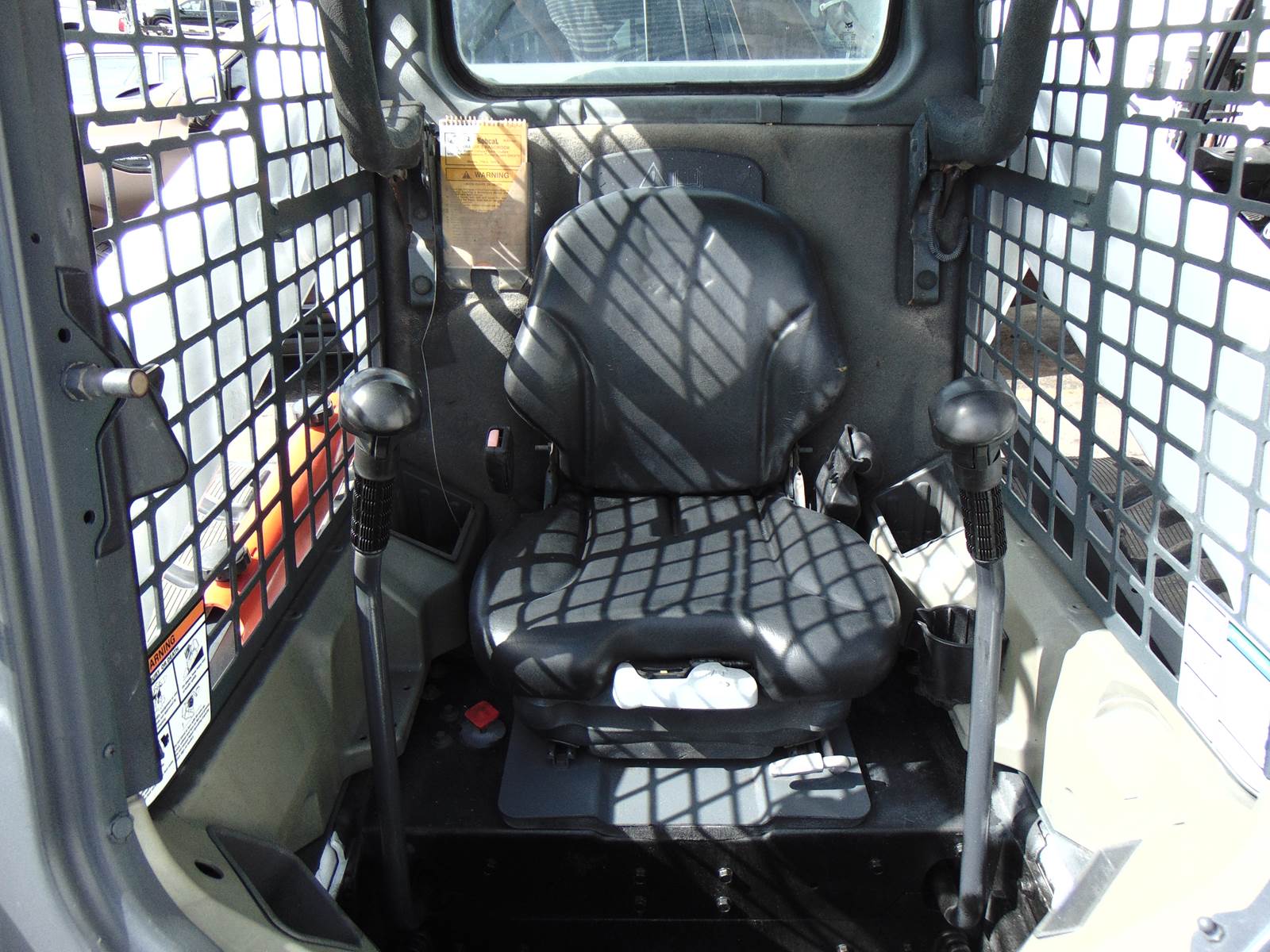 2016 BOBCAT T650 TURBO - BRAND NEW TRACKS TODAY - STANDARD HAND AND FOOT CONTROLS - 100% SERVICED AND JOB READY - ONLY 2,000 HOURS - Image 31