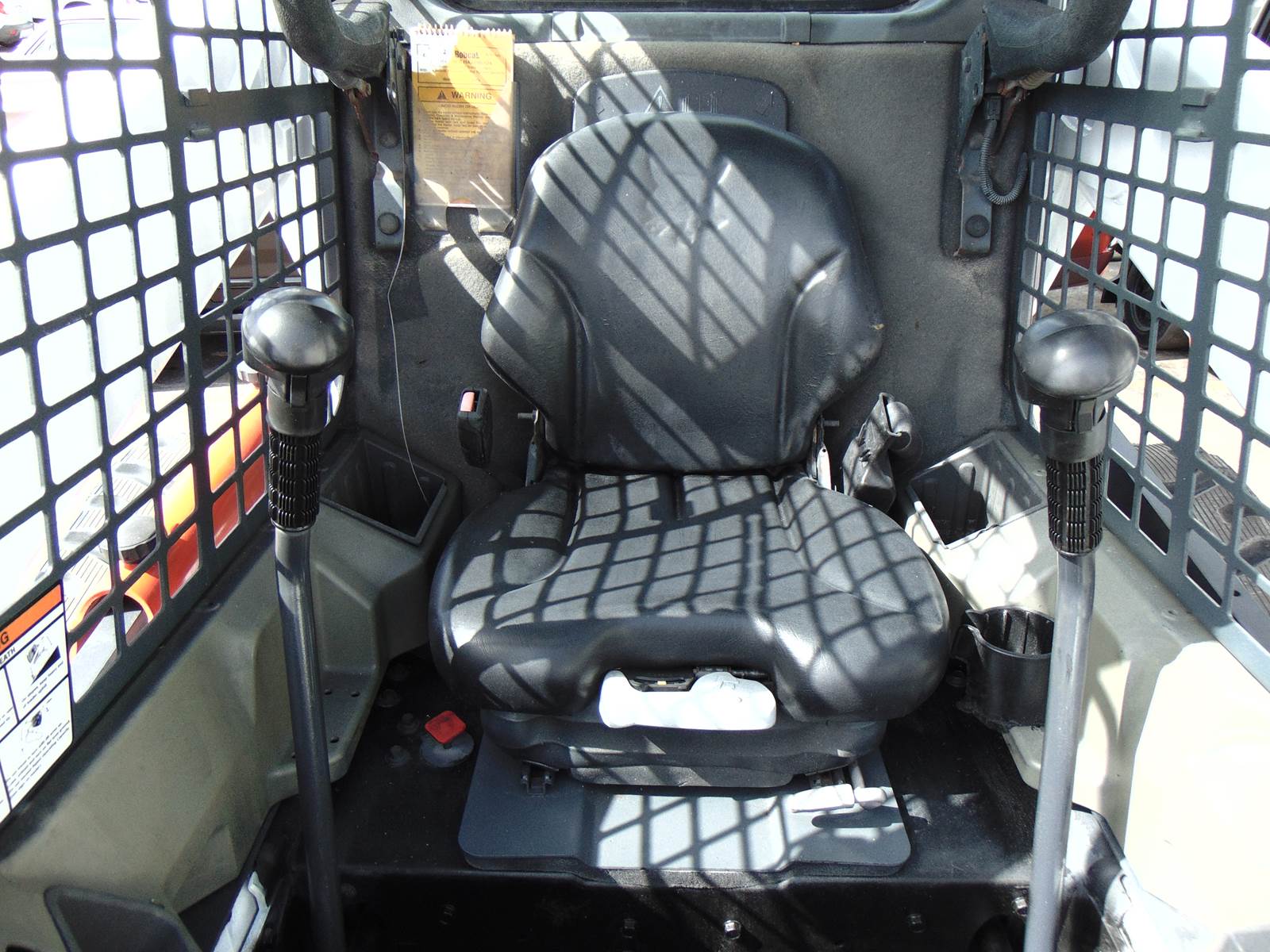 2016 BOBCAT T650 TURBO - BRAND NEW TRACKS TODAY - STANDARD HAND AND FOOT CONTROLS - 100% SERVICED AND JOB READY - ONLY 2,000 HOURS - Image 30