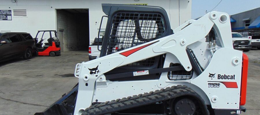 2016_BOBCAT_T650_TURBO_24