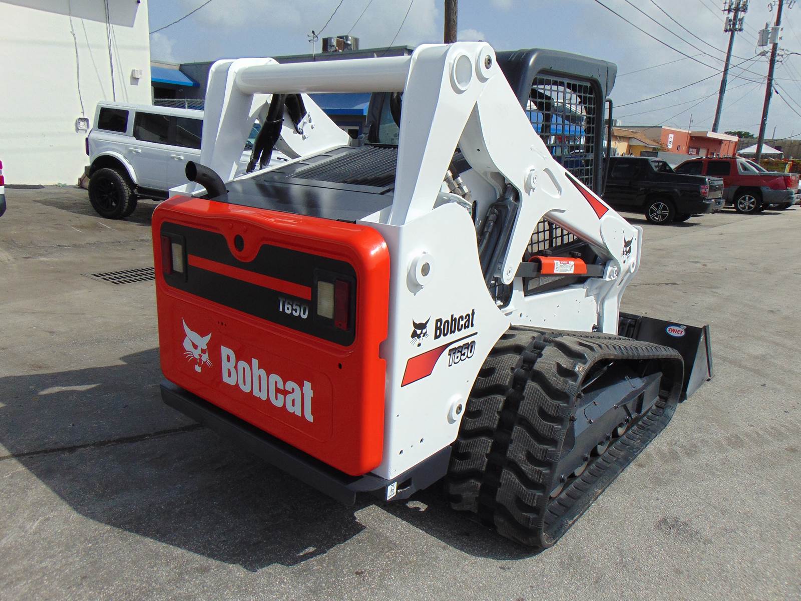 2016 BOBCAT T650 TURBO - BRAND NEW TRACKS TODAY - STANDARD HAND AND FOOT CONTROLS - 100% SERVICED AND JOB READY - ONLY 2,000 HOURS - Image 16
