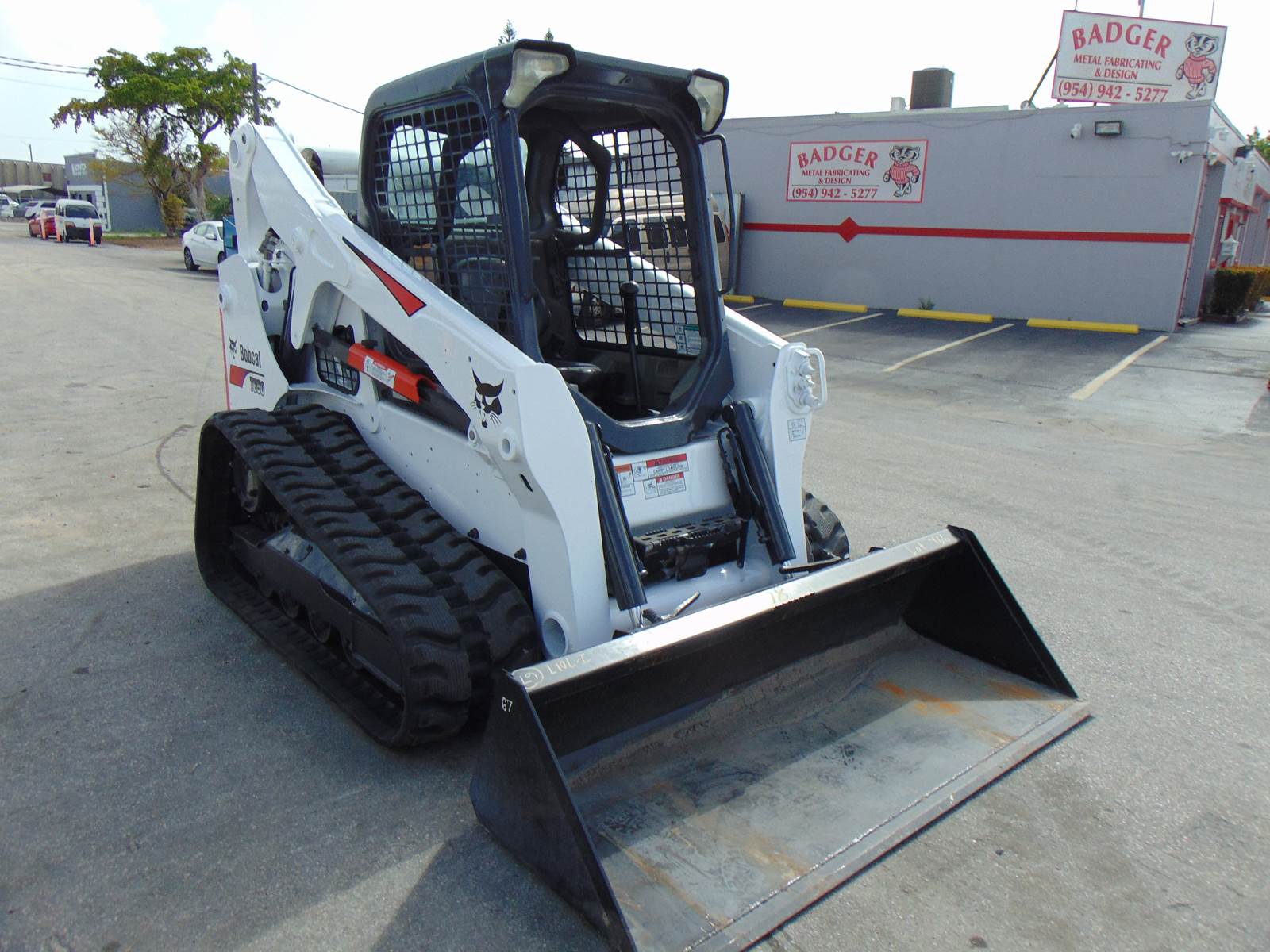 2016 BOBCAT T650 TURBO - BRAND NEW TRACKS TODAY - STANDARD HAND AND FOOT CONTROLS - 100% SERVICED AND JOB READY - ONLY 2,000 HOURS - Image 12