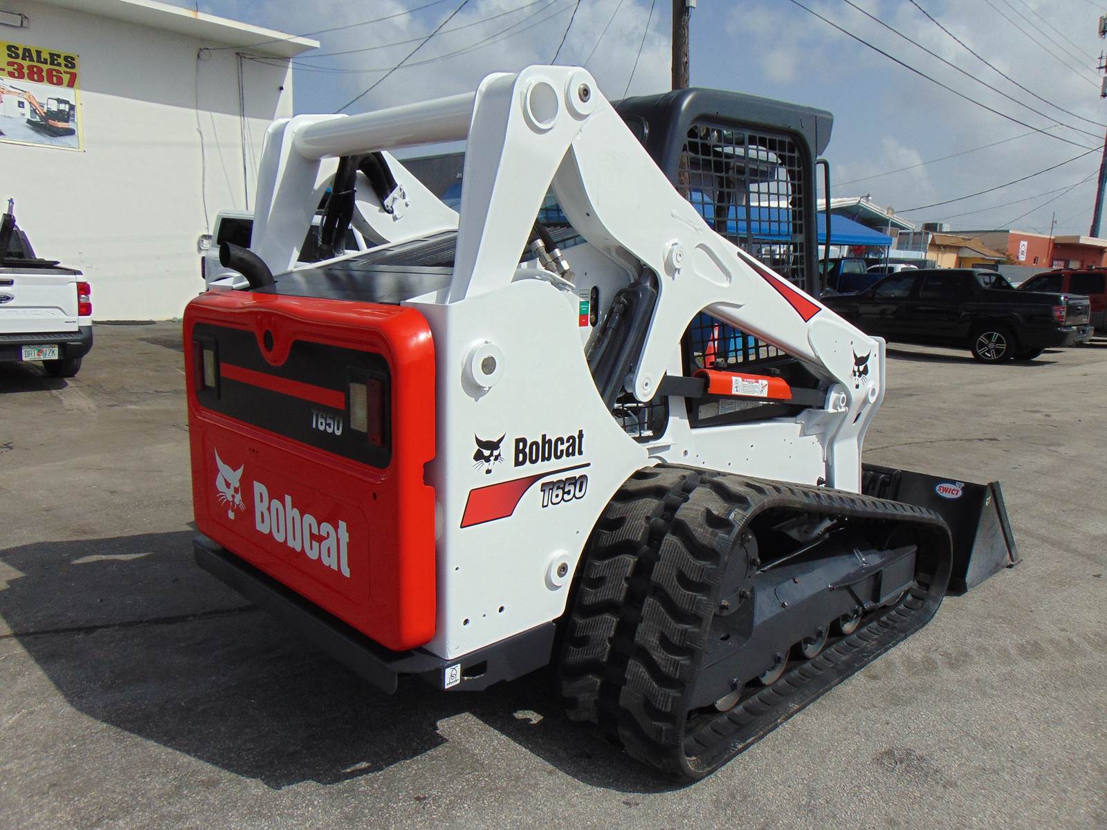 2016 BOBCAT T650 TURBO - BRAND NEW TRACKS TODAY - STANDARD HAND AND FOOT CONTROLS - 100% SERVICED AND JOB READY - ONLY 2,000 HOURS - Image 10