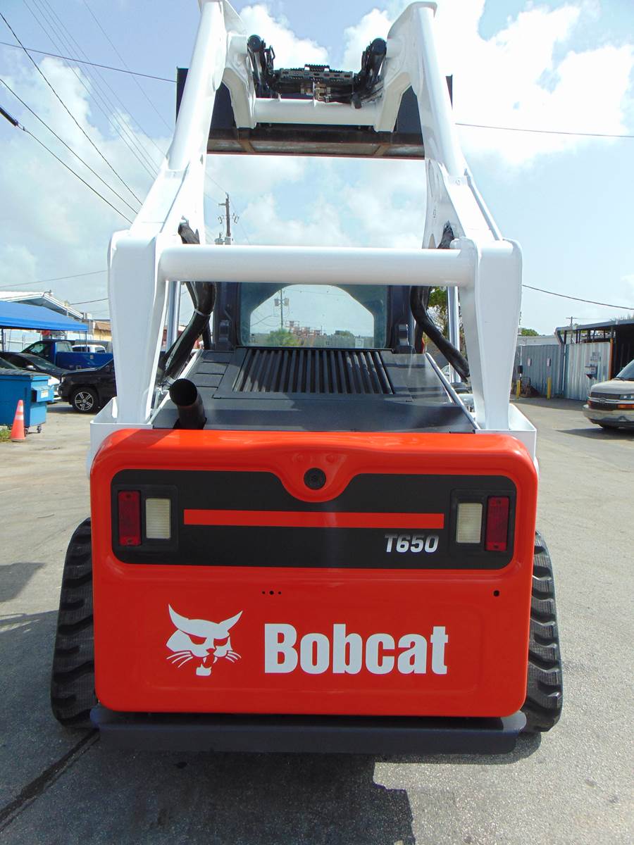 2016 BOBCAT T650 TURBO - BRAND NEW TRACKS TODAY - STANDARD HAND AND FOOT CONTROLS - 100% SERVICED AND JOB READY - ONLY 2,000 HOURS - Image 8
