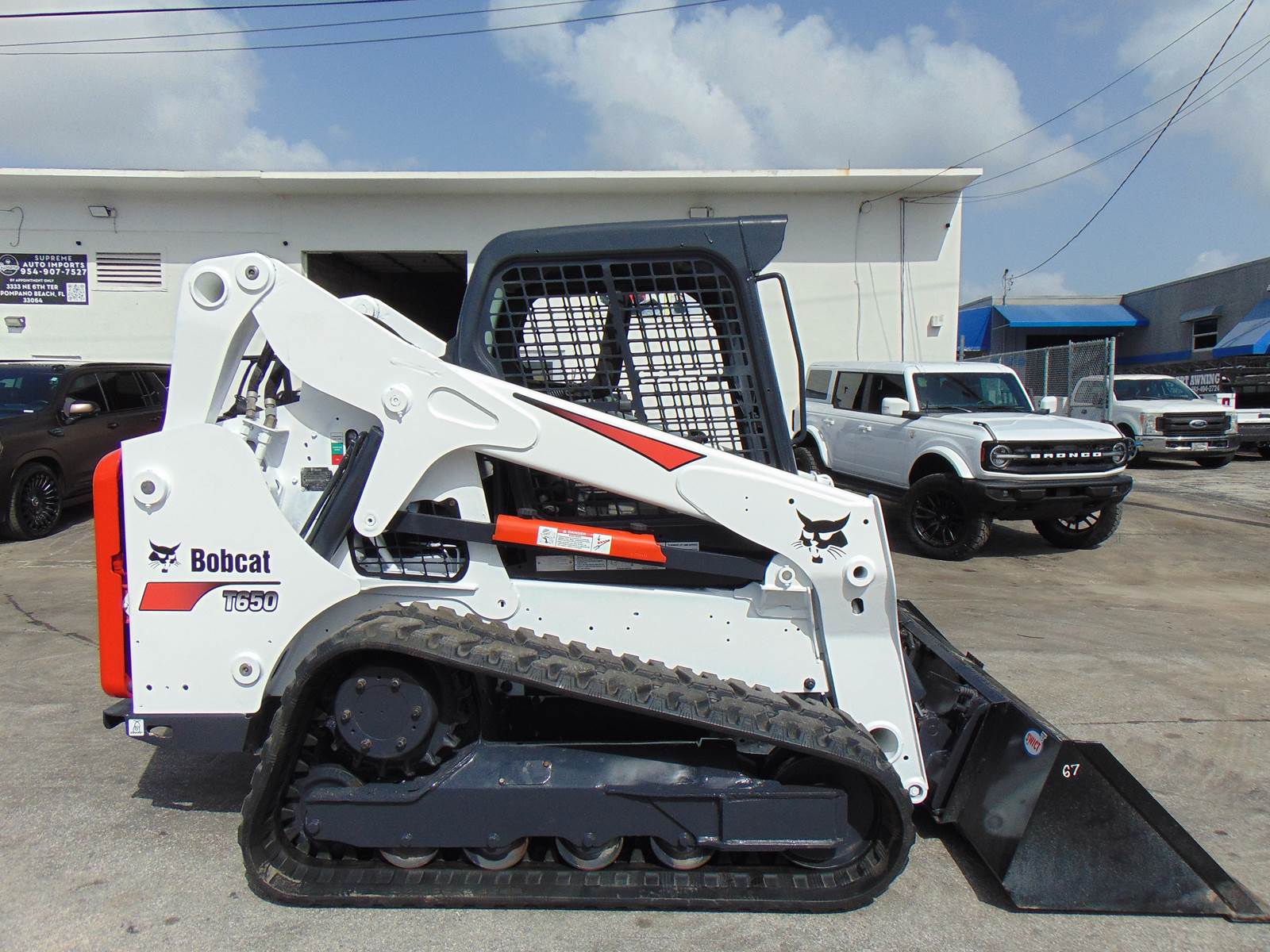 2016 BOBCAT T650 TURBO - BRAND NEW TRACKS TODAY - STANDARD HAND AND FOOT CONTROLS - 100% SERVICED AND JOB READY - ONLY 2,000 HOURS - Image 6