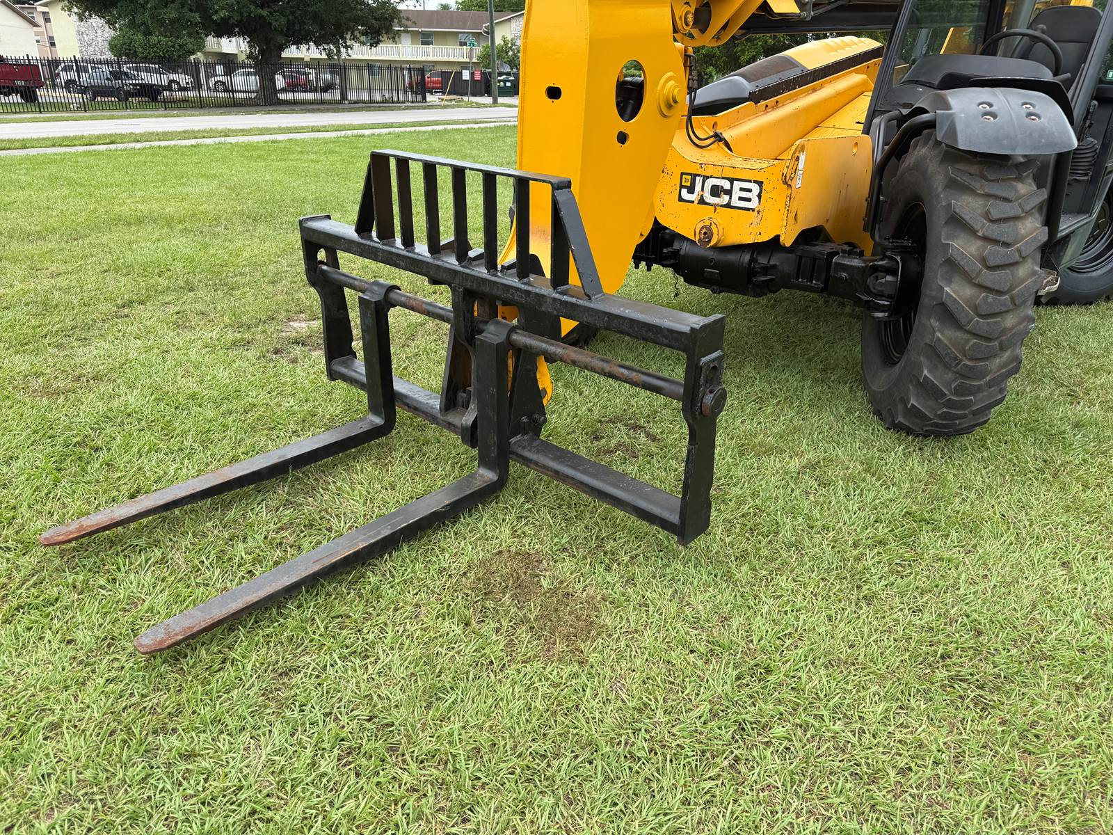 2017 JCB 507-42 "7K LBS - 42FT" SINGLE PILOT CONTROL - ALL ORIGINAL CONDITION - SERVICED AND INSPECTED 100% JOB READY - Image 4