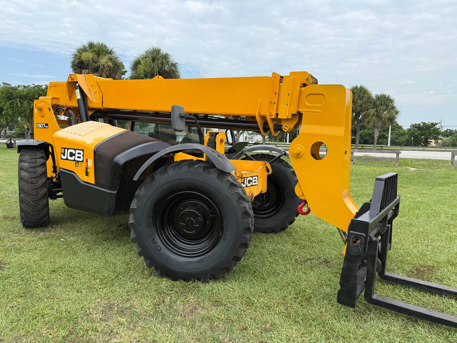 2017 JCB 507-42 "7K LBS - 42FT" SINGLE PILOT CONTROL - ALL ORIGINAL CONDITION - SERVICED AND INSPECTED 100% JOB READY - Image 5