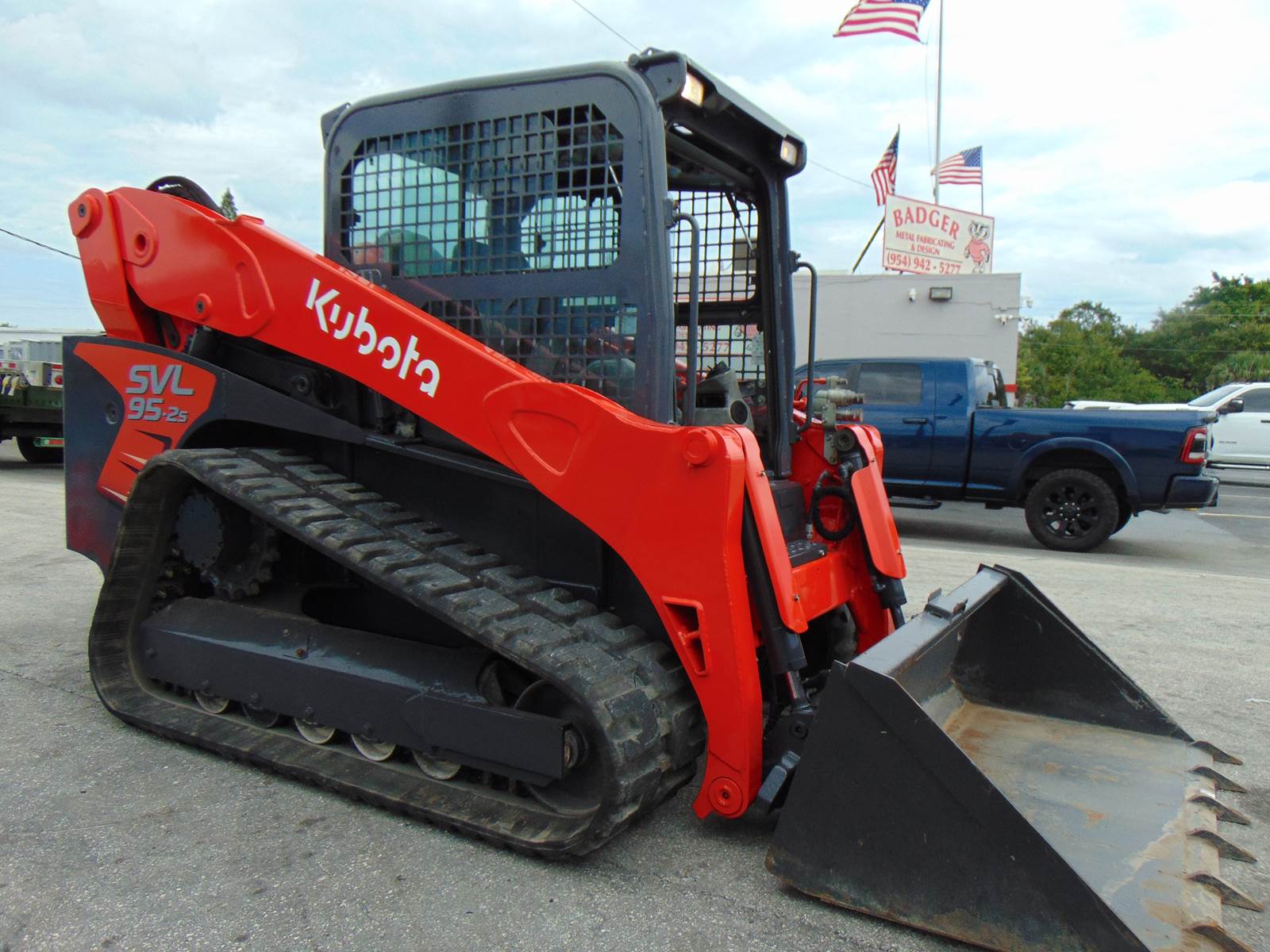 2018 KUBOTA SVL95-2S "HIGH FLOW" BIG 97 HP TURBO 2 SPEED - JOYSTICKS - ENCLOSED A/C & HBEATED CAB - ONLY 2,215 HOURS - 100% SERVICED AND JOB READY - Image 10