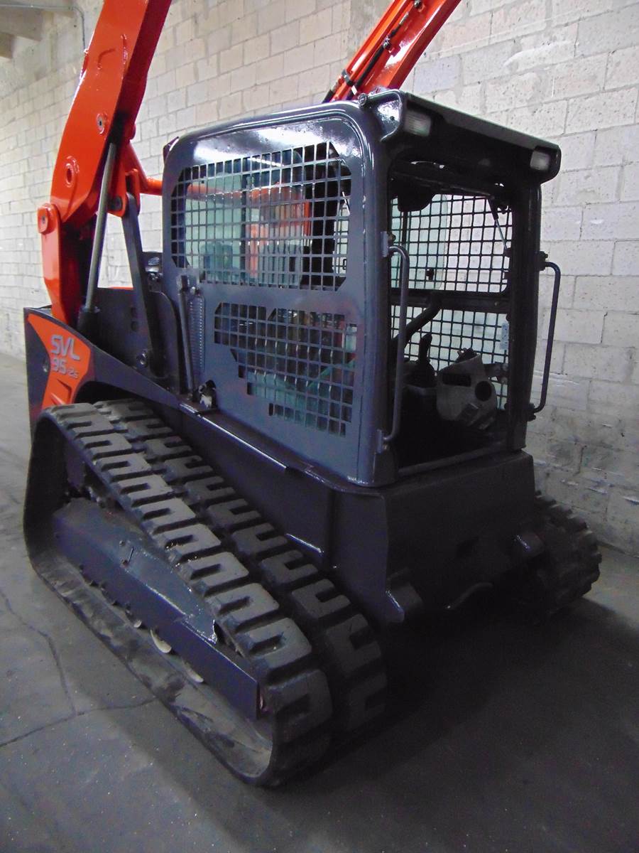 2018 KUBOTA SVL95-2S "HIGH FLOW" BIG 97 HP TURBO 2 SPEED - JOYSTICKS - ENCLOSED A/C & HBEATED CAB - ONLY 2,215 HOURS - 100% SERVICED AND JOB READY - Image 33