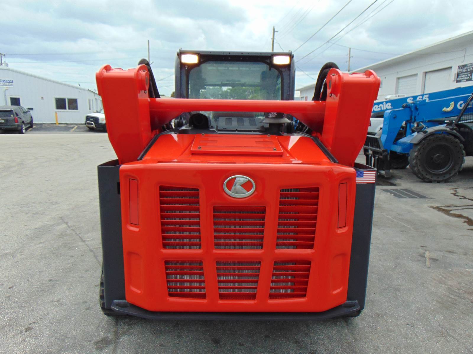 2018 KUBOTA SVL95-2S "HIGH FLOW" BIG 97 HP TURBO 2 SPEED - JOYSTICKS - ENCLOSED A/C & HBEATED CAB - ONLY 2,215 HOURS - 100% SERVICED AND JOB READY - Image 4