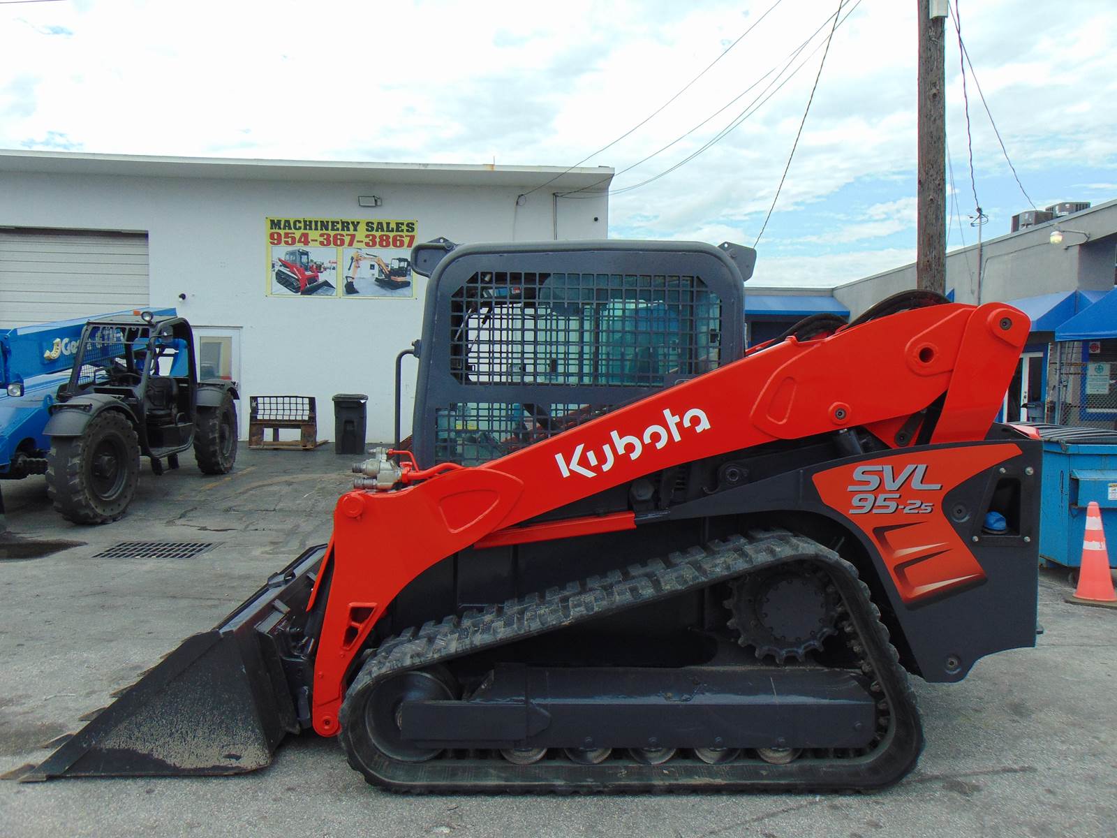 2018 KUBOTA SVL95-2S "HIGH FLOW" BIG 97 HP TURBO 2 SPEED - JOYSTICKS - ENCLOSED A/C & HBEATED CAB - ONLY 2,215 HOURS - 100% SERVICED AND JOB READY - Image 7