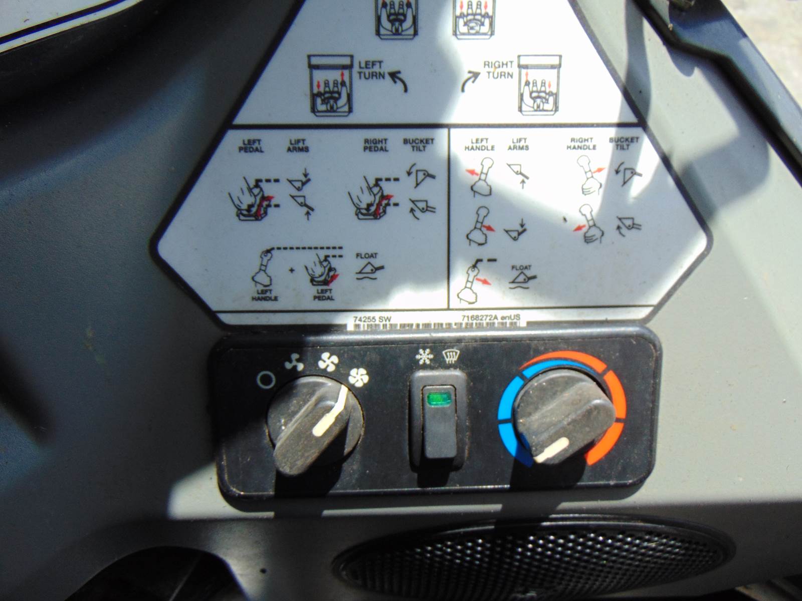 2019 BOBCAT S650 TURBO 2 SPEED - BOB TACH - STEREO - HEAT AND A/C - NEW TIRES - ONLY 1,797 HOURS - 100% JOB READY - Image 14