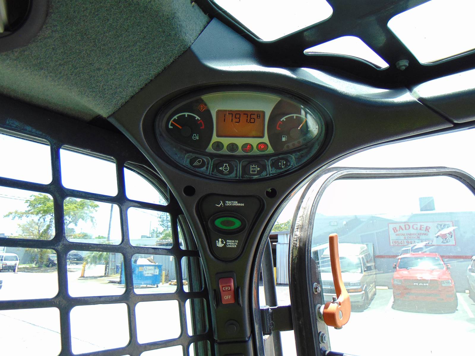 2019 BOBCAT S650 TURBO 2 SPEED - BOB TACH - STEREO - HEAT AND A/C - NEW TIRES - ONLY 1,797 HOURS - 100% JOB READY - Image 15