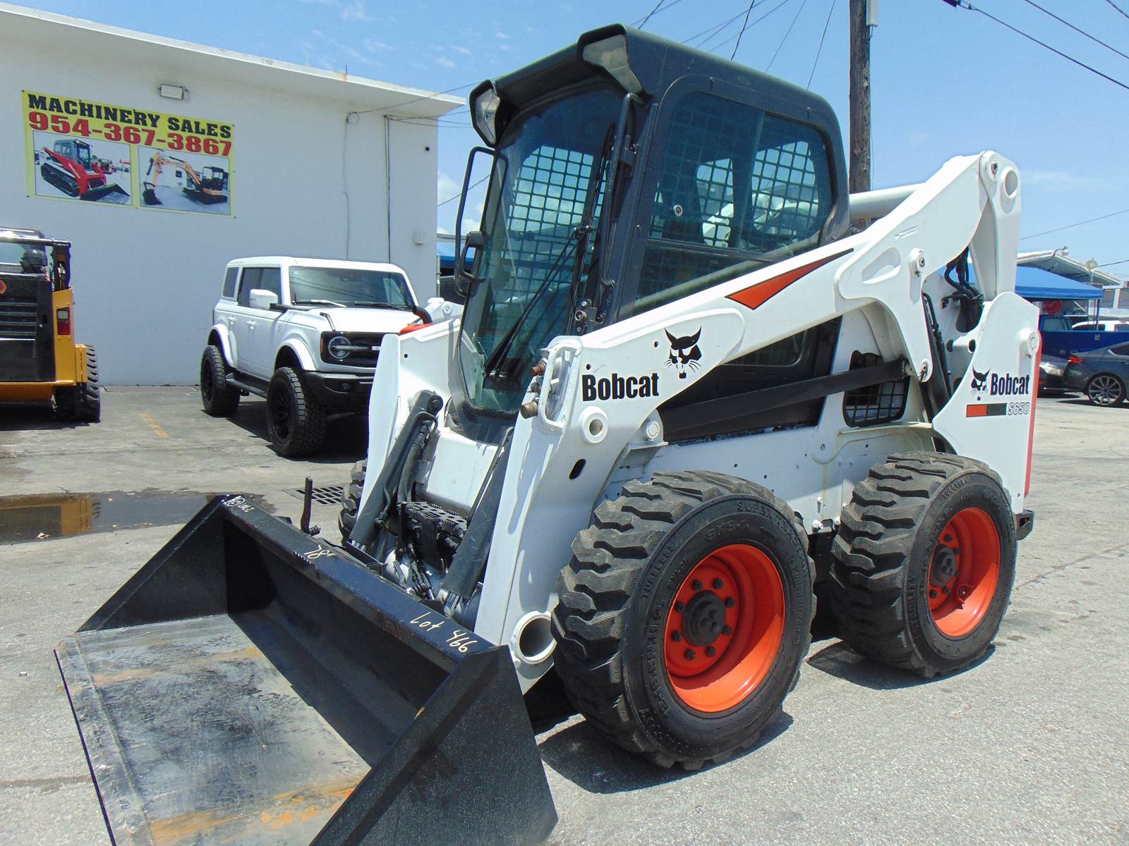 2019 BOBCAT S650 TURBO 2 SPEED - BOB TACH - STEREO - HEAT AND A/C - NEW TIRES - ONLY 1,797 HOURS - 100% JOB READY - Image 2