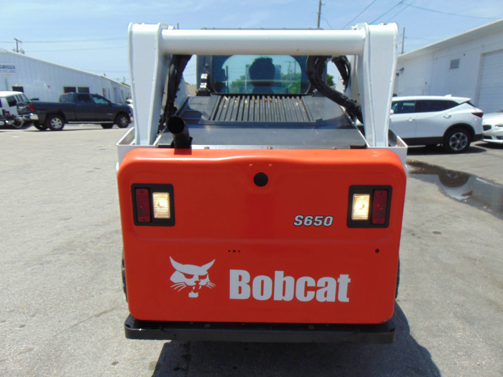 2019 BOBCAT S650 TURBO 2 SPEED - BOB TACH - STEREO - HEAT AND A/C - NEW TIRES - ONLY 1,797 HOURS - 100% JOB READY - Image 4