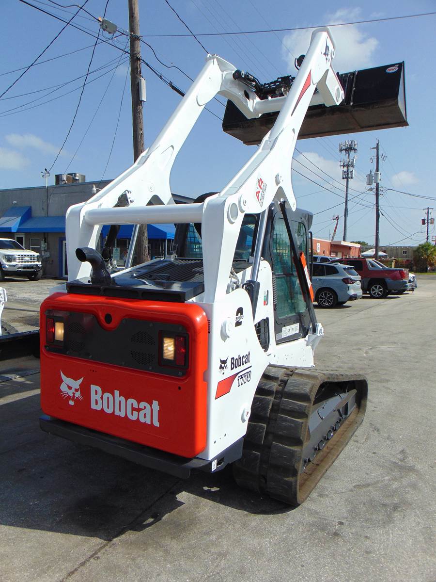 2020 BOBCAT T770 TURBO - JOYSTICK CONTROLS - HEAT AND A/C - STEREO - HEAVY COOLING PKG - ONLY 2,000 HOURS - Image 18