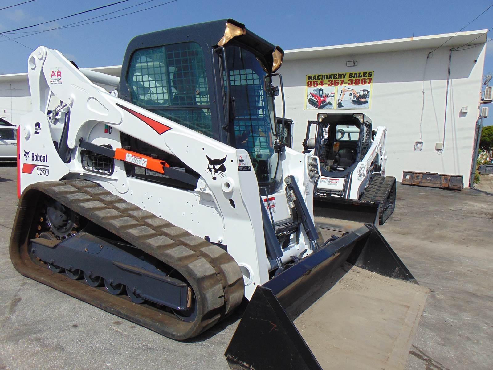 2020 BOBCAT T770 TURBO - JOYSTICK CONTROLS - HEAT AND A/C - STEREO - HEAVY COOLING PKG - ONLY 2,000 HOURS - Image 5
