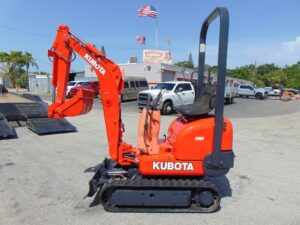 2004 KUBOTA K008 MINI EXCAVATOR - EXPANDABLE TRACKS - ARM SWING -TOOTH BUCKET - MACHINE PERFORMS 100% - FULLY SERVICED TODAY - NEW BATTERY