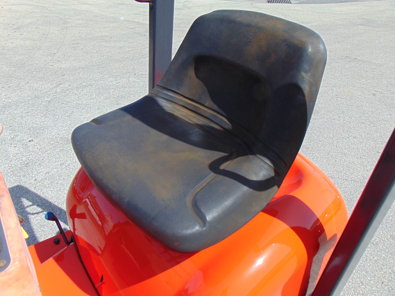 2004 KUBOTA K008 MINI EXCAVATOR - EXPANDABLE TRACKS - ARM SWING -TOOTH BUCKET - MACHINE PERFORMS 100% - FULLY SERVICED TODAY - NEW BATTERY - Image 14