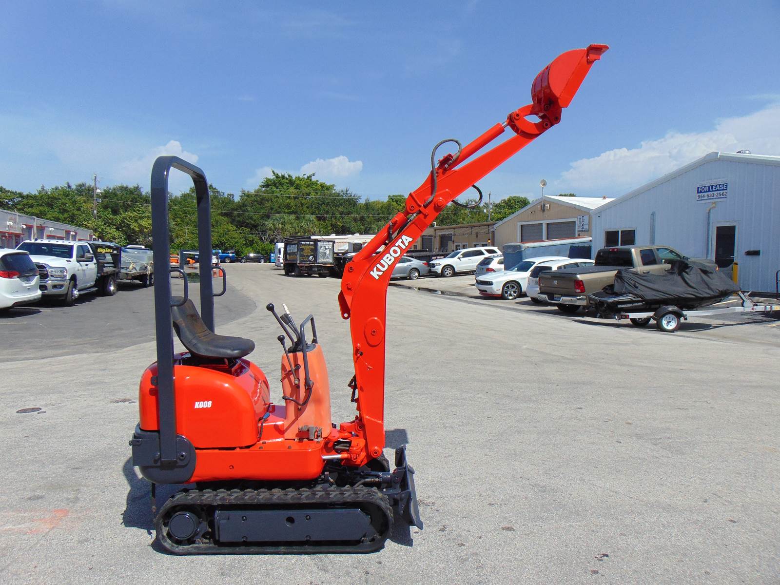 2004 KUBOTA K008 MINI EXCAVATOR - EXPANDABLE TRACKS - ARM SWING -TOOTH BUCKET - MACHINE PERFORMS 100% - FULLY SERVICED TODAY - NEW BATTERY - Image 29