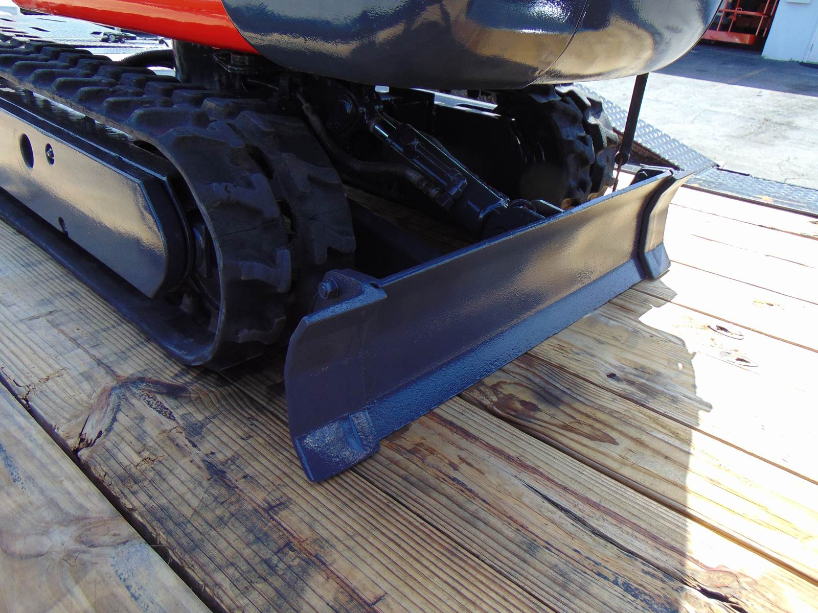 2004 KUBOTA K008 MINI EXCAVATOR - EXPANDABLE TRACKS - ARM SWING -TOOTH BUCKET - MACHINE PERFORMS 100% - FULLY SERVICED TODAY - NEW BATTERY - Image 4