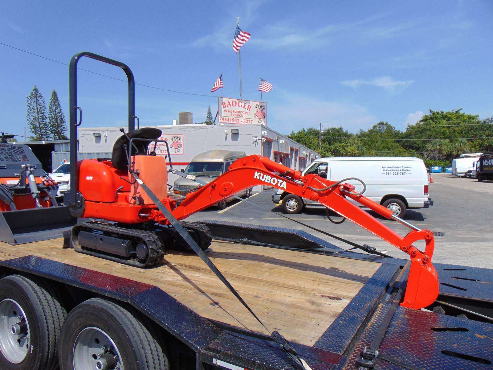 2004 KUBOTA K008 MINI EXCAVATOR - EXPANDABLE TRACKS - ARM SWING -TOOTH BUCKET - MACHINE PERFORMS 100% - FULLY SERVICED TODAY - NEW BATTERY - Image 5