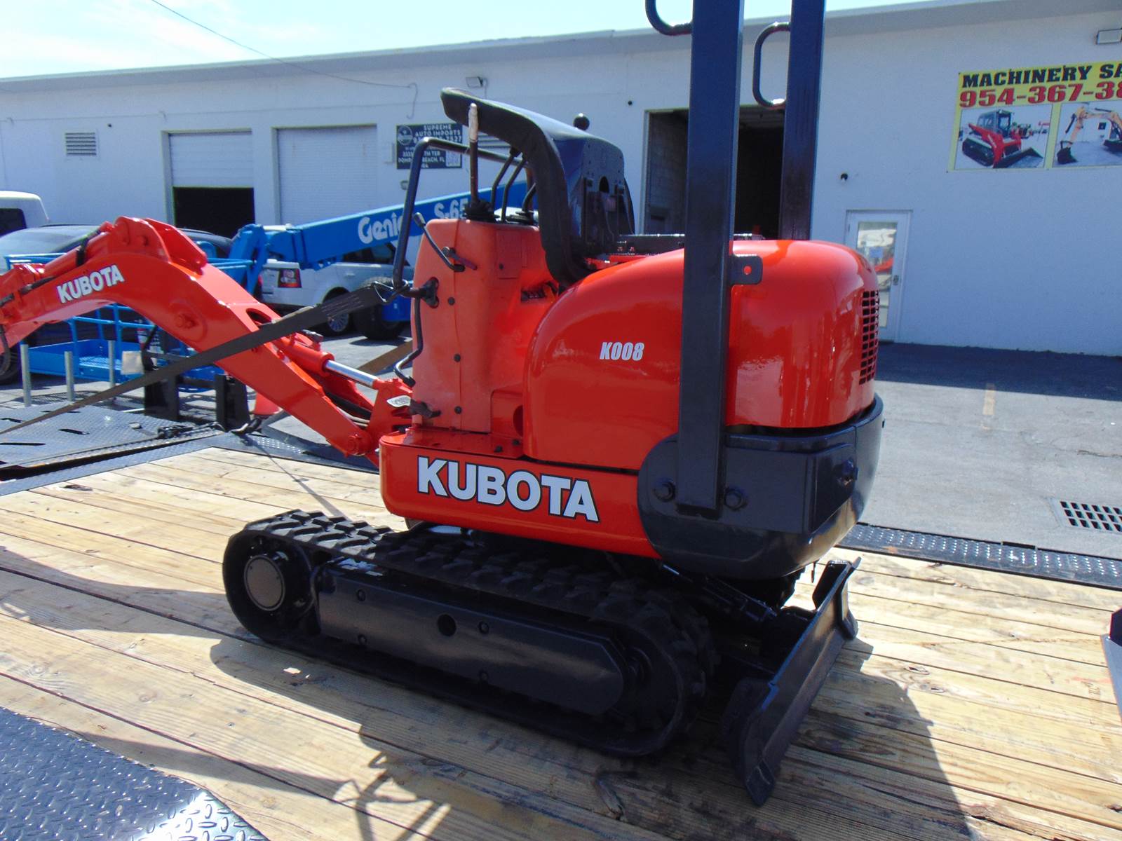2004 KUBOTA K008 MINI EXCAVATOR - EXPANDABLE TRACKS - ARM SWING -TOOTH BUCKET - MACHINE PERFORMS 100% - FULLY SERVICED TODAY - NEW BATTERY - Image 7