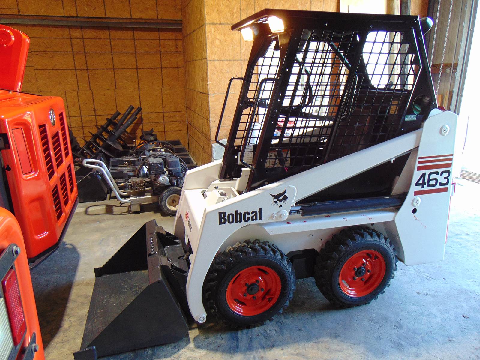 2002 BOBCAT 463 MINI SKID STEER - KUBOTA DIESEL - 36" WIDE - 1,500 LB CAPACITY - ONLY 514 ORIGINAL 1 OWNER HOURS - Image 4