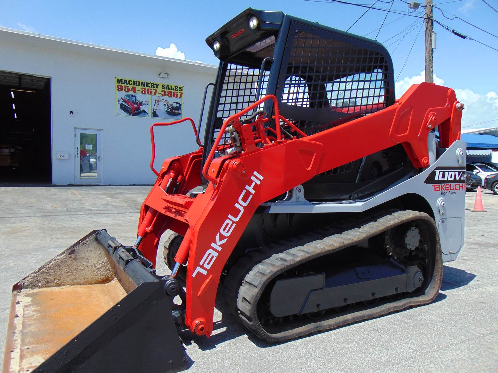 2020 TAKEUCHI TL10V-2 WIDE TRACK - JOYSTICKS - SMART BUCKET - KUBOTA DIESEL - 2 SPEED - NO D.E.F. - ONLY 1,949 HOURS - FULLY SERVICED
