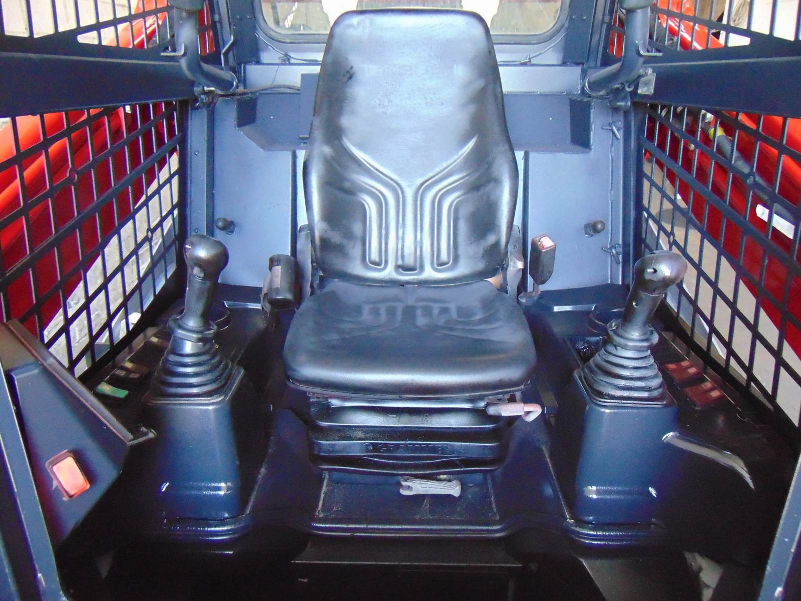 2020 TAKEUCHI TL10V-2 WIDE TRACK - JOYSTICKS - SMART BUCKET - KUBOTA DIESEL - 2 SPEED - NO D.E.F. - ONLY 1,949 HOURS - FULLY SERVICED - Image 11