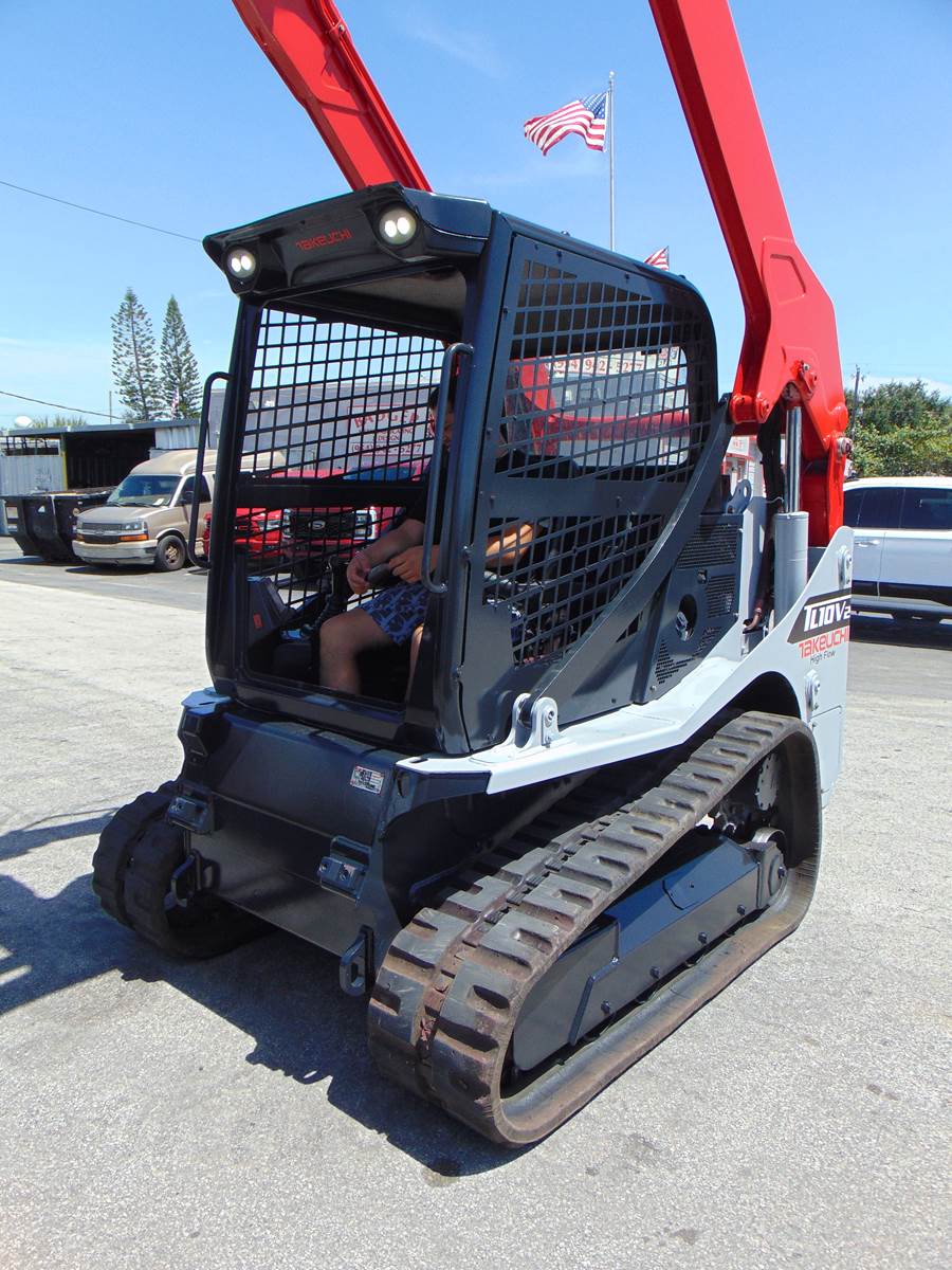 2020 TAKEUCHI TL10V-2 WIDE TRACK - JOYSTICKS - SMART BUCKET - KUBOTA DIESEL - 2 SPEED - NO D.E.F. - ONLY 1,949 HOURS - FULLY SERVICED - Image 37
