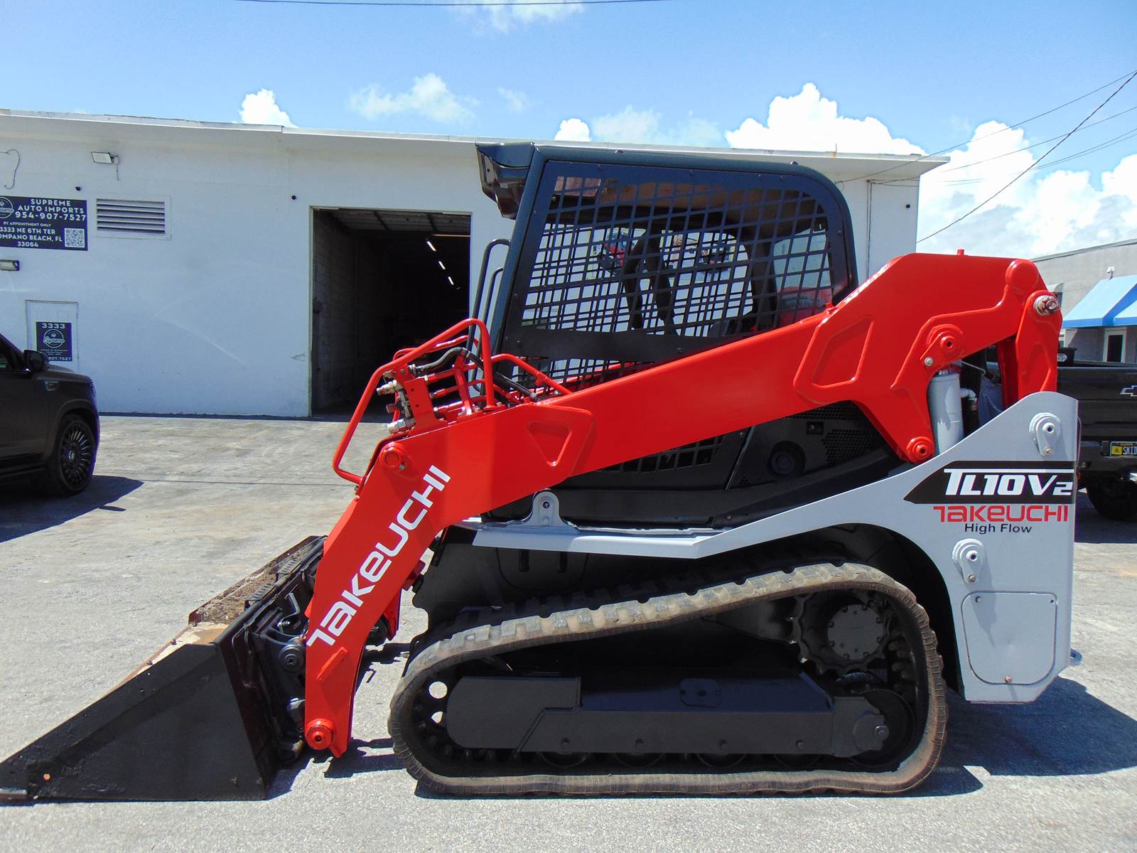 2020 TAKEUCHI TL10V-2 WIDE TRACK - JOYSTICKS - SMART BUCKET - KUBOTA DIESEL - 2 SPEED - NO D.E.F. - ONLY 1,949 HOURS - FULLY SERVICED - Image 4
