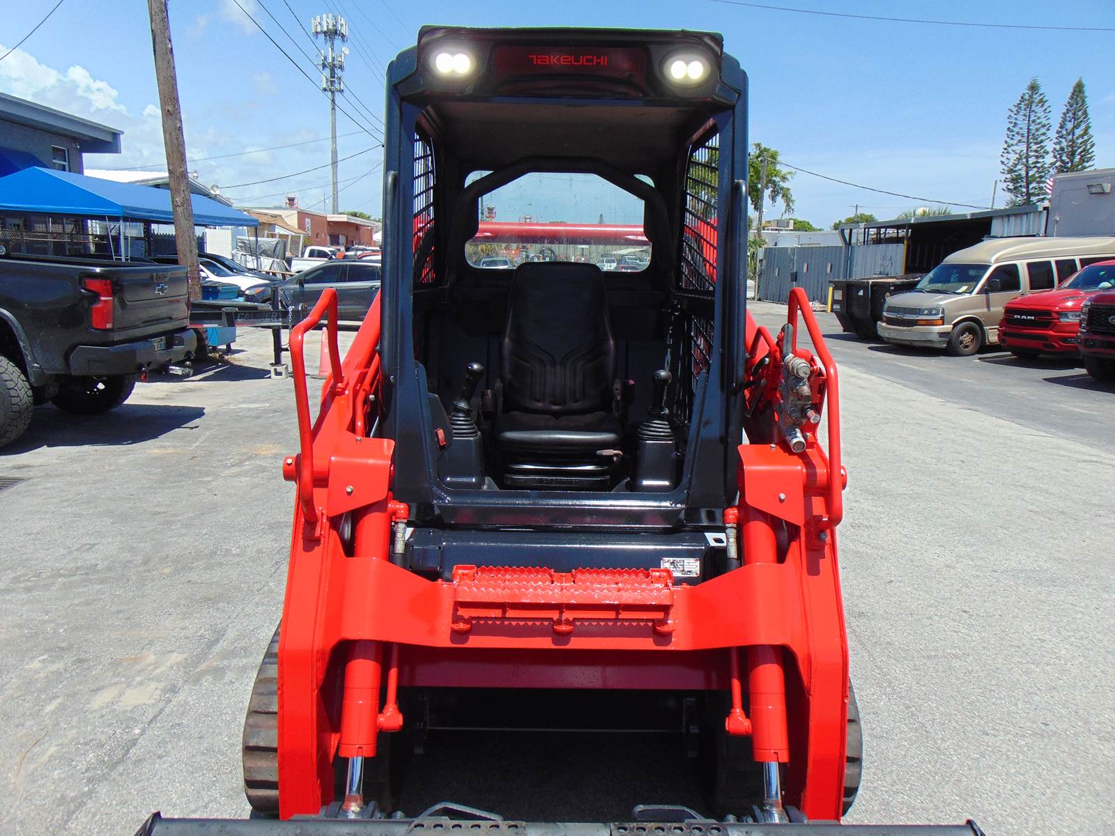 2020 TAKEUCHI TL10V-2 WIDE TRACK - JOYSTICKS - SMART BUCKET - KUBOTA DIESEL - 2 SPEED - NO D.E.F. - ONLY 1,949 HOURS - FULLY SERVICED - Image 8