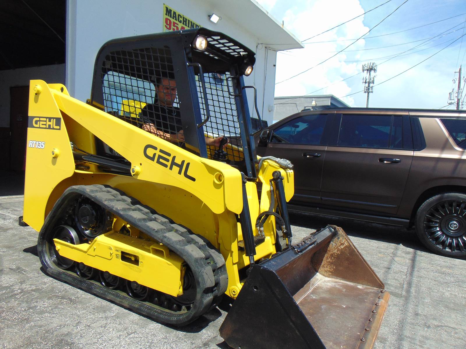 2021 GEHL RT135 TURBO "SELF LEVELING" SMART BUCKET - JOYSTICKS - YANMAR DIESEL - ONLY 1,393 HOURS - Image 2