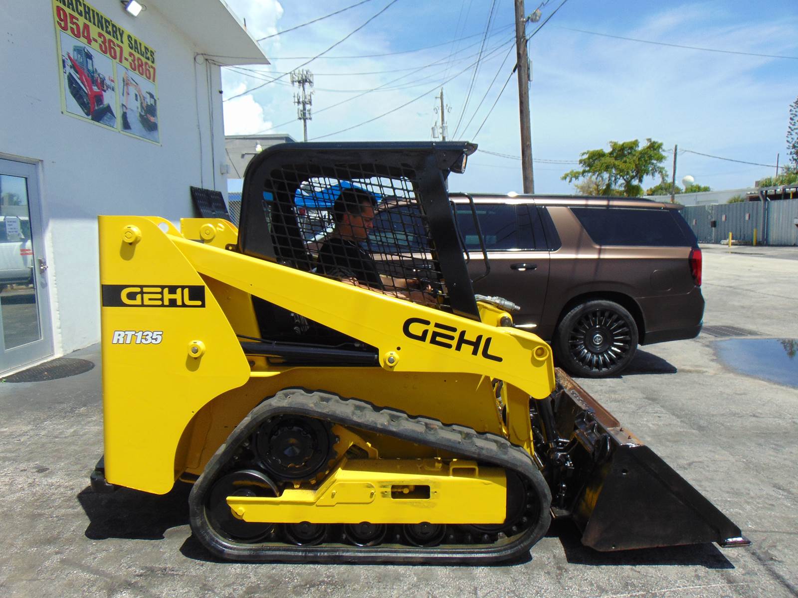 2021 GEHL RT135 TURBO "SELF LEVELING" SMART BUCKET - JOYSTICKS - YANMAR DIESEL - ONLY 1,393 HOURS - Image 5